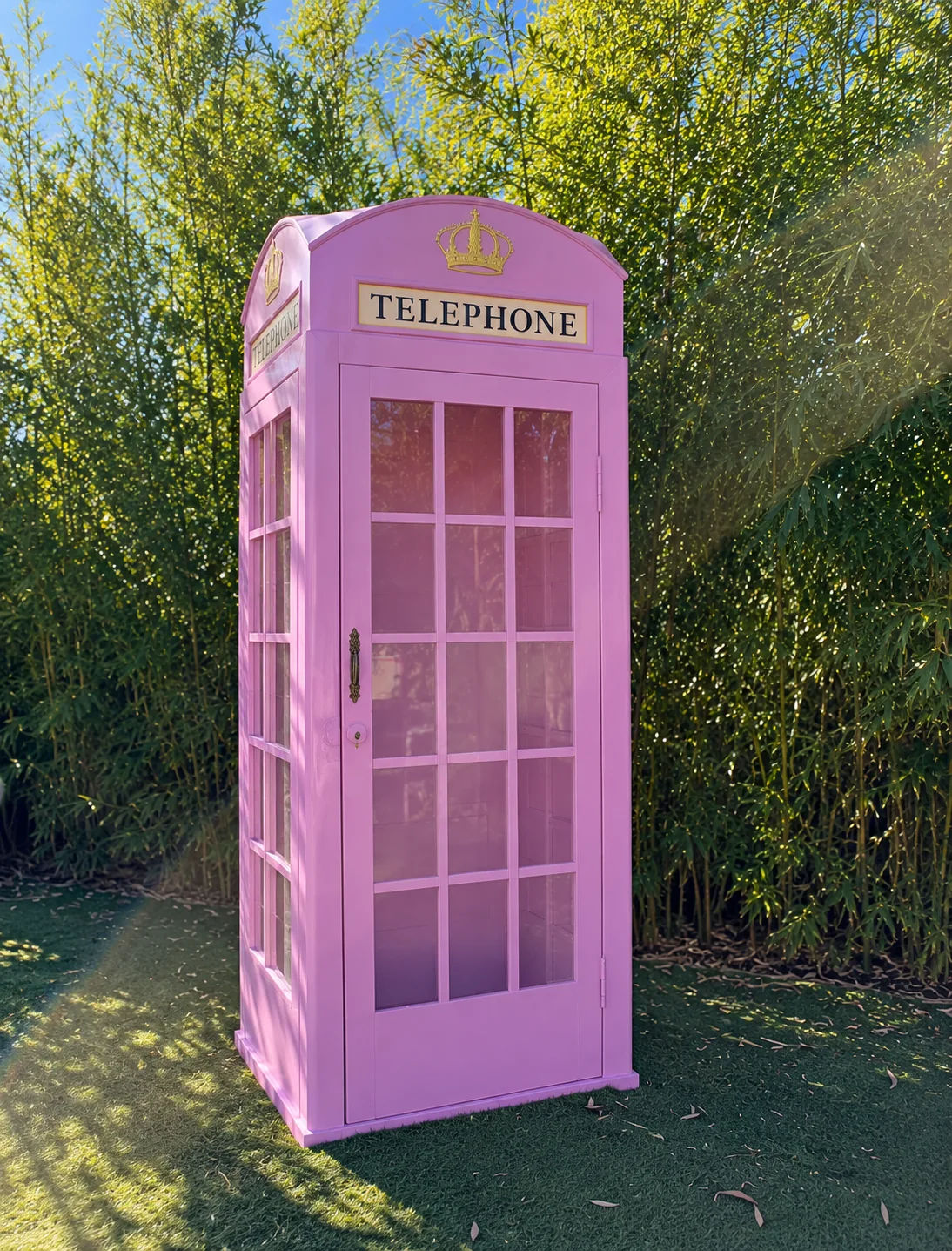 Cabine téléphone décorative